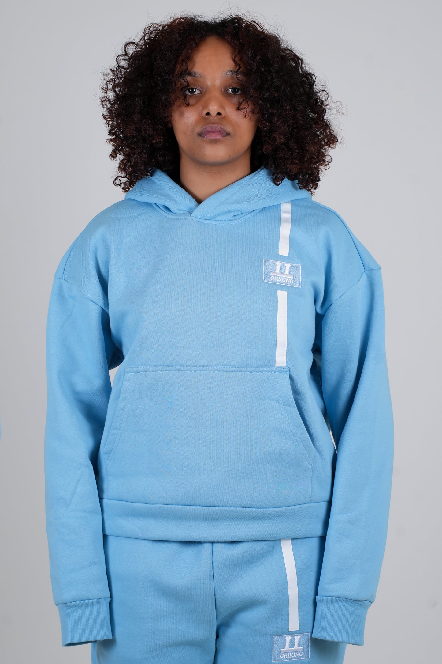 CROPPED HOODIE - BABY BLUE