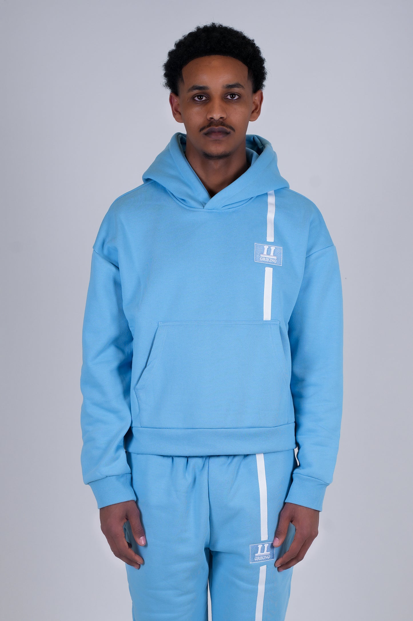 CROPPED HOODIE - BABY BLUE